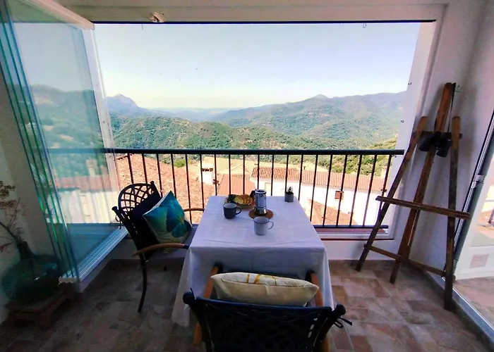 Casa Perejil, Un Balcon Al Genal