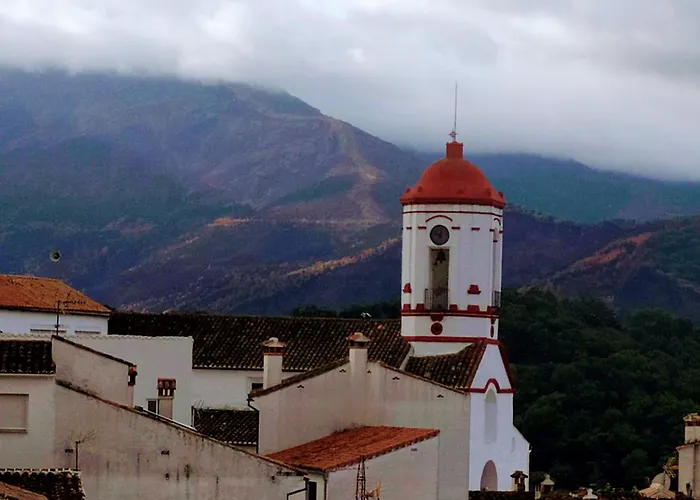 Casa Perejil, Un Balcon Al Genal
