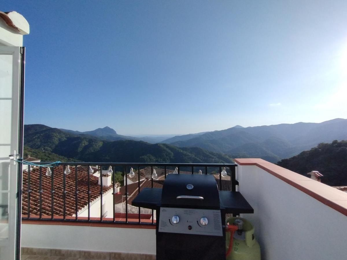 Casa Perejil, Un Balcon Al Genal