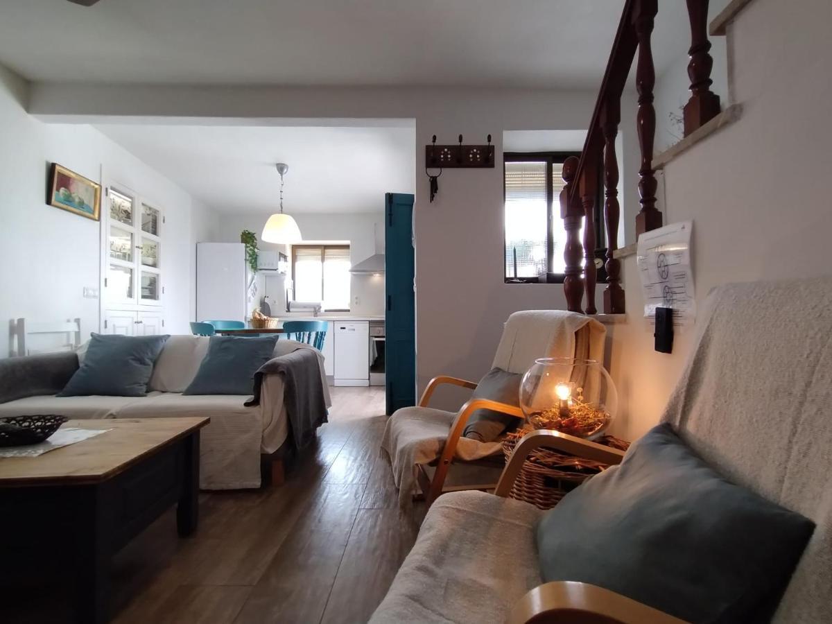 Casa Perejil, Un Balcon Al Genal