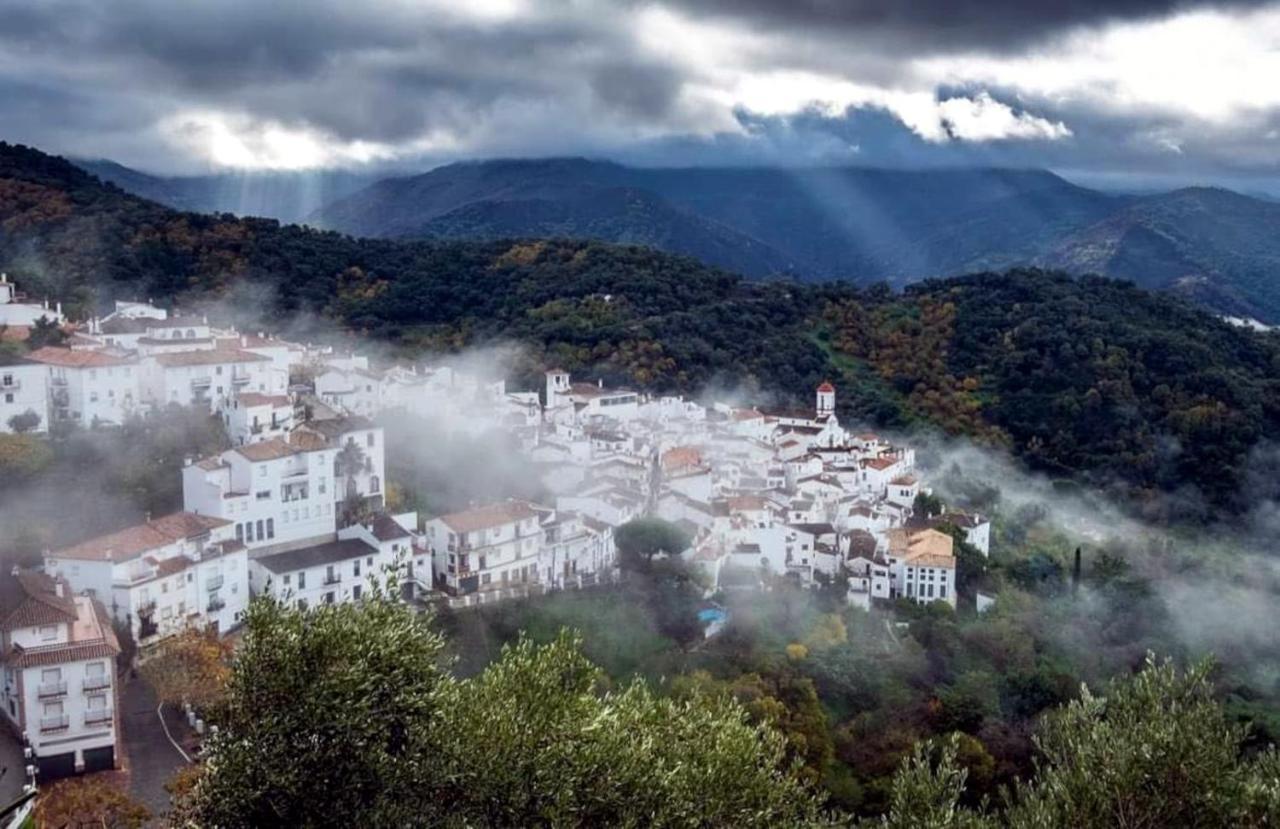 Casa Perejil, Un Balcon Al Genal *