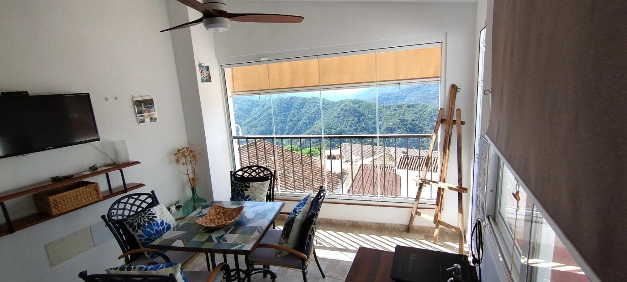 Casa Perejil, Un Balcon Al Genal Holiday home *